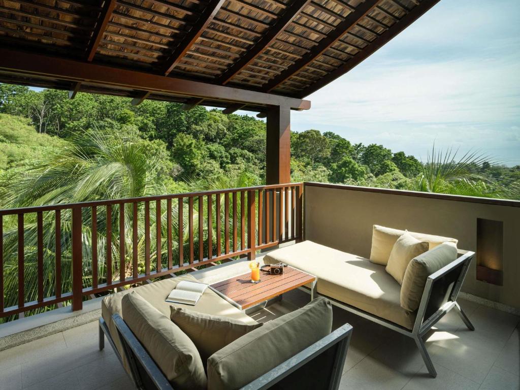 Phuket Retreat Permier King Balcony Phuket Retreat Permier King Balcony