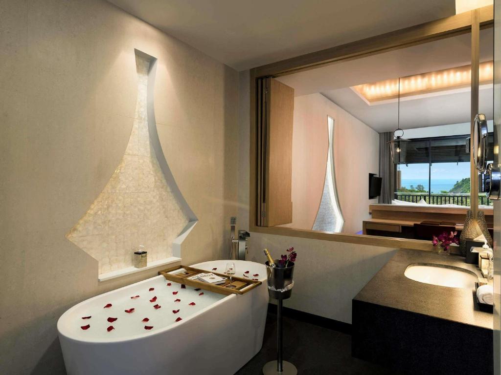 Phuket Retreat Premier King Bathroom Phuket Retreat Premier King Bathroom